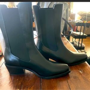 NWOT Stuart Weitzman Miley Boots!!!